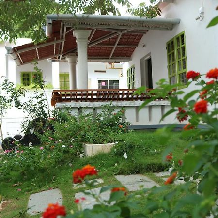 Marayoor Holidays Maraiyūr Buitenkant foto